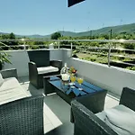 Mario - With Pool Apartment
