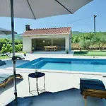 Mario - With Pool Apartment *