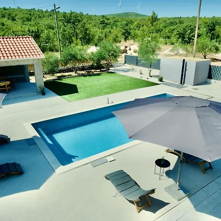 Mario - With Pool *