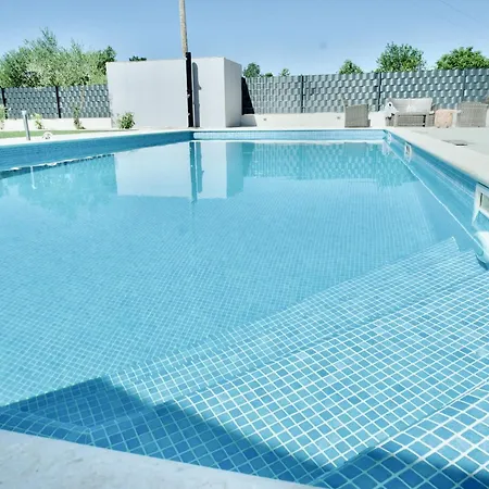 Apartment Mario - With Pool Primorski Dolac