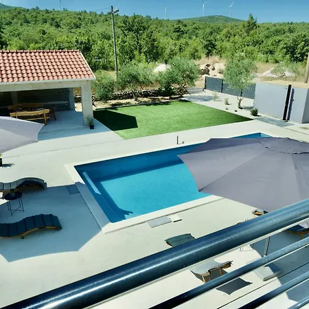 Mario - With Pool