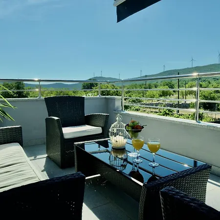 Mario - With Pool Apartment *