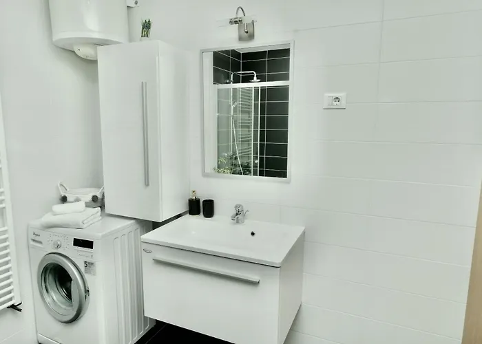 Mario - With Pool Apartamento