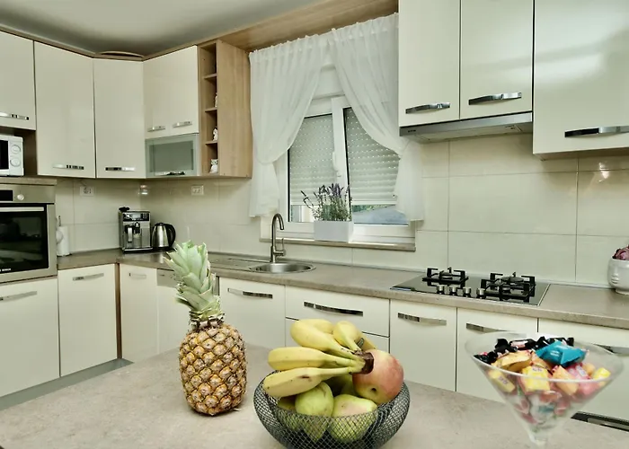 Mario - With Pool Apartamento *